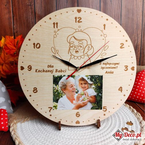 Zegar dla babci z grawerem imion dzieci i miejscem na zdjęcie. Na dzień babci i dziadka
