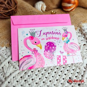 Zaproszenie urodzinowe w kolorze różowym z flamingami.