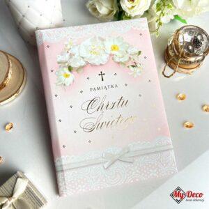 Różowa kartka na chrzciny dziecka. Książeczka na pamiątkę Chrztu Świętego