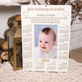 Kalendarz Dzień Babci i Dziadka z miejscem na zdjęcie i grawerowanym tekstem z personalizacją.