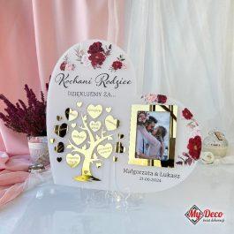 Podziękowania dla Rodziców Ślub Pleksi Szroniona MD647. Podziekowanie personalizowane dla rodziców w dniu ślubu z nadrukiem graficznym czerwonych kwiatów. Kwiaty i personalizacja wykonana nadrukiem UV.