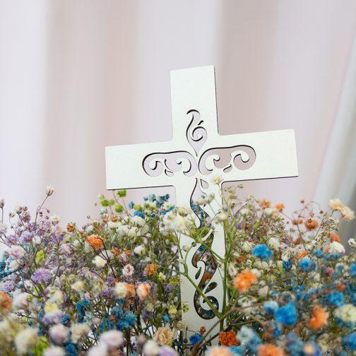 Topper Pik Krzyż Dekoracja Funeralna Kwiatów Kościoła biały.