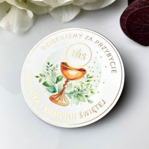 Magnes komunijny z kolorowym motywem i złotymi napisami