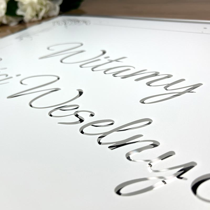 Tablica na Powitanie Gości Weselnych – Srebrne Lustro z Nadrukiem MD1313