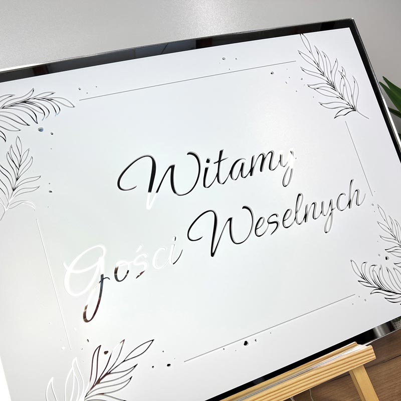 Tablica na Powitanie Gości Weselnych – Srebrne Lustro z Nadrukiem MD1313