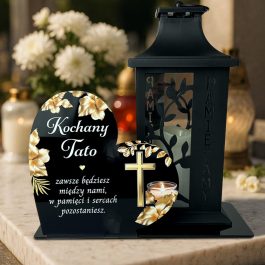 Nagrobna Pamiątka dla Taty z Pleksi na Znicz MD1421. Podstawka pod znicz w kształcie serca ze złotymi kwiatkami – personalizowana ozdoba nagrobna z pleksi.