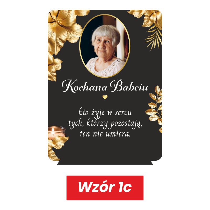 Podstawka na Znicz Czarna Plexi – Statuetka ze Zdjęciem MD1426. Personalizowana statuetka na grób z czarnej pleksi. Widoczne zdjęcie zmarłego, złote kwiaty i dedykacja, wykonane nadrukiem UV. Statuetka pełni funkcję podstawki na znicz. Pamiątka dla Mamy, Taty, Dziadka.