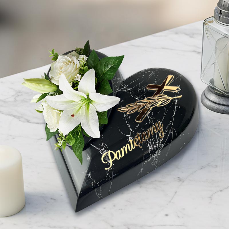 Czarna doniczka na grób serce