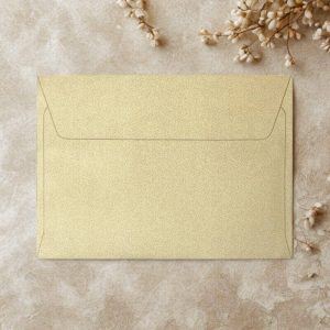 Elegancka Złota Koperta z Połyskiem