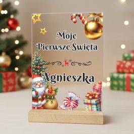 Prezent na Pierwsze Święta Dziecka Personalizowany Dyplom Moje Pierwsze Święta MD1644. Personalizowana statuetka z pleksi A5 „Moje Pierwsze Święta” z imieniem dziecka – pamiątka pierwszych świąt.