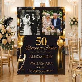 Personalizowana czarno-złota tablica powitalna na rocznicę ślubu ze zdjęciami jubilatów kiedyś i dziś, płyta PCV 50x70 cm.